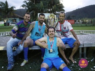 
<a style='margin-left: 5px;' class='btn btn-xs btn-social btn-facebook' href='https://www.facebook.com/sharer/sharer.php?u=https://boladovale.com.br/imgs/800-800-90/conteudo/fotos/1646/img9885.jpg' rel='popup' data-width='500' data-height='400'><i class='fa fa-facebook'></i>Compartilhar <span class='hidden-xs'>no Facebook</span>
</a> 
<a class='btn btn-default btn-xs' target='_blank' href='imgs/800-800-90/conteudo/fotos/1646/img9885.jpg'>
<span class='glyphicon glyphicon-cloud-download'></span> Salvar
</a> 
<span></span>