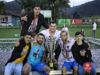 
<a style='margin-left: 5px;' class='btn btn-xs btn-social btn-facebook' href='https://www.facebook.com/sharer/sharer.php?u=https://boladovale.com.br/imgs/800-800-90/conteudo/fotos/1646/img9898.jpg' rel='popup' data-width='500' data-height='400'><i class='fa fa-facebook'></i>Compartilhar <span class='hidden-xs'>no Facebook</span>
</a> 
<a class='btn btn-default btn-xs' target='_blank' href='imgs/800-800-90/conteudo/fotos/1646/img9898.jpg'>
<span class='glyphicon glyphicon-cloud-download'></span> Salvar
</a> 
<span></span>