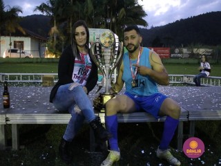 
<a style='margin-left: 5px;' class='btn btn-xs btn-social btn-facebook' href='https://www.facebook.com/sharer/sharer.php?u=https://boladovale.com.br/imgs/800-800-90/conteudo/fotos/1646/img9913.jpg' rel='popup' data-width='500' data-height='400'><i class='fa fa-facebook'></i>Compartilhar <span class='hidden-xs'>no Facebook</span>
</a> 
<a class='btn btn-default btn-xs' target='_blank' href='imgs/800-800-90/conteudo/fotos/1646/img9913.jpg'>
<span class='glyphicon glyphicon-cloud-download'></span> Salvar
</a> 
<span></span>