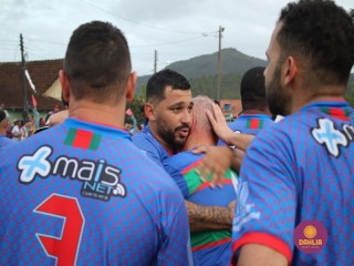 
<a style='margin-left: 5px;' class='btn btn-xs btn-social btn-facebook' href='https://www.facebook.com/sharer/sharer.php?u=https://boladovale.com.br/imgs/800-800-90/conteudo/fotos/1646/img9916-2.jpg' rel='popup' data-width='500' data-height='400'><i class='fa fa-facebook'></i>Compartilhar <span class='hidden-xs'>no Facebook</span>
</a> 
<a class='btn btn-default btn-xs' target='_blank' href='imgs/800-800-90/conteudo/fotos/1646/img9916-2.jpg'>
<span class='glyphicon glyphicon-cloud-download'></span> Salvar
</a> 
<span></span>