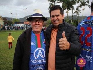 
<a style='margin-left: 5px;' class='btn btn-xs btn-social btn-facebook' href='https://www.facebook.com/sharer/sharer.php?u=https://boladovale.com.br/imgs/800-800-90/conteudo/fotos/1646/img9916-8.jpg' rel='popup' data-width='500' data-height='400'><i class='fa fa-facebook'></i>Compartilhar <span class='hidden-xs'>no Facebook</span>
</a> 
<a class='btn btn-default btn-xs' target='_blank' href='imgs/800-800-90/conteudo/fotos/1646/img9916-8.jpg'>
<span class='glyphicon glyphicon-cloud-download'></span> Salvar
</a> 
<span></span>