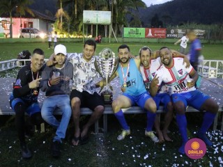 
<a style='margin-left: 5px;' class='btn btn-xs btn-social btn-facebook' href='https://www.facebook.com/sharer/sharer.php?u=https://boladovale.com.br/imgs/800-800-90/conteudo/fotos/1646/img9916.jpg' rel='popup' data-width='500' data-height='400'><i class='fa fa-facebook'></i>Compartilhar <span class='hidden-xs'>no Facebook</span>
</a> 
<a class='btn btn-default btn-xs' target='_blank' href='imgs/800-800-90/conteudo/fotos/1646/img9916.jpg'>
<span class='glyphicon glyphicon-cloud-download'></span> Salvar
</a> 
<span></span>