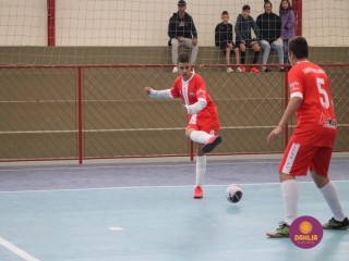 
<a style='margin-left: 5px;' class='btn btn-xs btn-social btn-facebook' href='https://www.facebook.com/sharer/sharer.php?u=https://boladovale.com.br/imgs/800-800-90/conteudo/fotos/1647/img0069.jpg' rel='popup' data-width='500' data-height='400'><i class='fa fa-facebook'></i>Compartilhar <span class='hidden-xs'>no Facebook</span>
</a> 
<a class='btn btn-default btn-xs' target='_blank' href='imgs/800-800-90/conteudo/fotos/1647/img0069.jpg'>
<span class='glyphicon glyphicon-cloud-download'></span> Salvar
</a> 
<span></span>