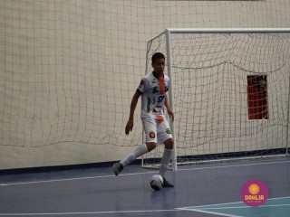 
<a style='margin-left: 5px;' class='btn btn-xs btn-social btn-facebook' href='https://www.facebook.com/sharer/sharer.php?u=https://boladovale.com.br/imgs/800-800-90/conteudo/fotos/1647/img0184.jpg' rel='popup' data-width='500' data-height='400'><i class='fa fa-facebook'></i>Compartilhar <span class='hidden-xs'>no Facebook</span>
</a> 
<a class='btn btn-default btn-xs' target='_blank' href='imgs/800-800-90/conteudo/fotos/1647/img0184.jpg'>
<span class='glyphicon glyphicon-cloud-download'></span> Salvar
</a> 
<span></span>