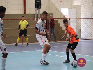 
<a style='margin-left: 5px;' class='btn btn-xs btn-social btn-facebook' href='https://www.facebook.com/sharer/sharer.php?u=https://boladovale.com.br/imgs/800-800-90/conteudo/fotos/1647/img0190.jpg' rel='popup' data-width='500' data-height='400'><i class='fa fa-facebook'></i>Compartilhar <span class='hidden-xs'>no Facebook</span>
</a> 
<a class='btn btn-default btn-xs' target='_blank' href='imgs/800-800-90/conteudo/fotos/1647/img0190.jpg'>
<span class='glyphicon glyphicon-cloud-download'></span> Salvar
</a> 
<span></span>