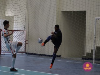 
<a style='margin-left: 5px;' class='btn btn-xs btn-social btn-facebook' href='https://www.facebook.com/sharer/sharer.php?u=https://boladovale.com.br/imgs/800-800-90/conteudo/fotos/1647/img0206.jpg' rel='popup' data-width='500' data-height='400'><i class='fa fa-facebook'></i>Compartilhar <span class='hidden-xs'>no Facebook</span>
</a> 
<a class='btn btn-default btn-xs' target='_blank' href='imgs/800-800-90/conteudo/fotos/1647/img0206.jpg'>
<span class='glyphicon glyphicon-cloud-download'></span> Salvar
</a> 
<span></span>