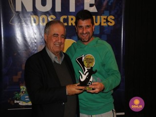 
<a style='margin-left: 5px;' class='btn btn-xs btn-social btn-facebook' href='https://www.facebook.com/sharer/sharer.php?u=https://boladovale.com.br/imgs/800-800-90/conteudo/fotos/1650/img0302.jpg' rel='popup' data-width='500' data-height='400'><i class='fa fa-facebook'></i>Compartilhar <span class='hidden-xs'>no Facebook</span>
</a> 
<a class='btn btn-default btn-xs' target='_blank' href='imgs/800-800-90/conteudo/fotos/1650/img0302.jpg'>
<span class='glyphicon glyphicon-cloud-download'></span> Salvar
</a> 
<span></span>