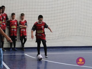 
<a style='margin-left: 5px;' class='btn btn-xs btn-social btn-facebook' href='https://www.facebook.com/sharer/sharer.php?u=https://boladovale.com.br/imgs/800-800-90/conteudo/fotos/1651/img0418.jpg' rel='popup' data-width='500' data-height='400'><i class='fa fa-facebook'></i>Compartilhar <span class='hidden-xs'>no Facebook</span>
</a> 
<a class='btn btn-default btn-xs' target='_blank' href='imgs/800-800-90/conteudo/fotos/1651/img0418.jpg'>
<span class='glyphicon glyphicon-cloud-download'></span> Salvar
</a> 
<span></span>