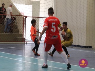 
<a style='margin-left: 5px;' class='btn btn-xs btn-social btn-facebook' href='https://www.facebook.com/sharer/sharer.php?u=https://boladovale.com.br/imgs/800-800-90/conteudo/fotos/1651/img0505.jpg' rel='popup' data-width='500' data-height='400'><i class='fa fa-facebook'></i>Compartilhar <span class='hidden-xs'>no Facebook</span>
</a> 
<a class='btn btn-default btn-xs' target='_blank' href='imgs/800-800-90/conteudo/fotos/1651/img0505.jpg'>
<span class='glyphicon glyphicon-cloud-download'></span> Salvar
</a> 
<span></span>