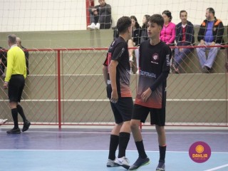 
<a style='margin-left: 5px;' class='btn btn-xs btn-social btn-facebook' href='https://www.facebook.com/sharer/sharer.php?u=https://boladovale.com.br/imgs/800-800-90/conteudo/fotos/1653/img5741.jpg' rel='popup' data-width='500' data-height='400'><i class='fa fa-facebook'></i>Compartilhar <span class='hidden-xs'>no Facebook</span>
</a> 
<a class='btn btn-default btn-xs' target='_blank' href='imgs/800-800-90/conteudo/fotos/1653/img5741.jpg'>
<span class='glyphicon glyphicon-cloud-download'></span> Salvar
</a> 
<span></span>