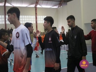 
<a style='margin-left: 5px;' class='btn btn-xs btn-social btn-facebook' href='https://www.facebook.com/sharer/sharer.php?u=https://boladovale.com.br/imgs/800-800-90/conteudo/fotos/1653/img5855.jpg' rel='popup' data-width='500' data-height='400'><i class='fa fa-facebook'></i>Compartilhar <span class='hidden-xs'>no Facebook</span>
</a> 
<a class='btn btn-default btn-xs' target='_blank' href='imgs/800-800-90/conteudo/fotos/1653/img5855.jpg'>
<span class='glyphicon glyphicon-cloud-download'></span> Salvar
</a> 
<span></span>