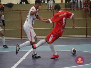 
<a style='margin-left: 5px;' class='btn btn-xs btn-social btn-facebook' href='https://www.facebook.com/sharer/sharer.php?u=https://boladovale.com.br/imgs/800-800-90/conteudo/fotos/1653/img5884.jpg' rel='popup' data-width='500' data-height='400'><i class='fa fa-facebook'></i>Compartilhar <span class='hidden-xs'>no Facebook</span>
</a> 
<a class='btn btn-default btn-xs' target='_blank' href='imgs/800-800-90/conteudo/fotos/1653/img5884.jpg'>
<span class='glyphicon glyphicon-cloud-download'></span> Salvar
</a> 
<span></span>