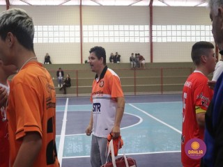 
<a style='margin-left: 5px;' class='btn btn-xs btn-social btn-facebook' href='https://www.facebook.com/sharer/sharer.php?u=https://boladovale.com.br/imgs/800-800-90/conteudo/fotos/1653/img5924.jpg' rel='popup' data-width='500' data-height='400'><i class='fa fa-facebook'></i>Compartilhar <span class='hidden-xs'>no Facebook</span>
</a> 
<a class='btn btn-default btn-xs' target='_blank' href='imgs/800-800-90/conteudo/fotos/1653/img5924.jpg'>
<span class='glyphicon glyphicon-cloud-download'></span> Salvar
</a> 
<span></span>