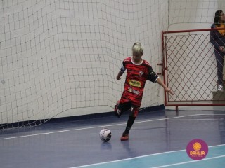 
<a style='margin-left: 5px;' class='btn btn-xs btn-social btn-facebook' href='https://www.facebook.com/sharer/sharer.php?u=https://boladovale.com.br/imgs/800-800-90/conteudo/fotos/1653/img5952.jpg' rel='popup' data-width='500' data-height='400'><i class='fa fa-facebook'></i>Compartilhar <span class='hidden-xs'>no Facebook</span>
</a> 
<a class='btn btn-default btn-xs' target='_blank' href='imgs/800-800-90/conteudo/fotos/1653/img5952.jpg'>
<span class='glyphicon glyphicon-cloud-download'></span> Salvar
</a> 
<span></span>