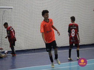 
<a style='margin-left: 5px;' class='btn btn-xs btn-social btn-facebook' href='https://www.facebook.com/sharer/sharer.php?u=https://boladovale.com.br/imgs/800-800-90/conteudo/fotos/1653/img5954.jpg' rel='popup' data-width='500' data-height='400'><i class='fa fa-facebook'></i>Compartilhar <span class='hidden-xs'>no Facebook</span>
</a> 
<a class='btn btn-default btn-xs' target='_blank' href='imgs/800-800-90/conteudo/fotos/1653/img5954.jpg'>
<span class='glyphicon glyphicon-cloud-download'></span> Salvar
</a> 
<span></span>