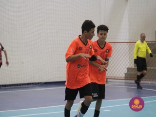 
<a style='margin-left: 5px;' class='btn btn-xs btn-social btn-facebook' href='https://www.facebook.com/sharer/sharer.php?u=https://boladovale.com.br/imgs/800-800-90/conteudo/fotos/1653/img5966.jpg' rel='popup' data-width='500' data-height='400'><i class='fa fa-facebook'></i>Compartilhar <span class='hidden-xs'>no Facebook</span>
</a> 
<a class='btn btn-default btn-xs' target='_blank' href='imgs/800-800-90/conteudo/fotos/1653/img5966.jpg'>
<span class='glyphicon glyphicon-cloud-download'></span> Salvar
</a> 
<span></span>