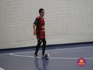 
<a style='margin-left: 5px;' class='btn btn-xs btn-social btn-facebook' href='https://www.facebook.com/sharer/sharer.php?u=https://boladovale.com.br/imgs/800-800-90/conteudo/fotos/1653/img6002.jpg' rel='popup' data-width='500' data-height='400'><i class='fa fa-facebook'></i>Compartilhar <span class='hidden-xs'>no Facebook</span>
</a> 
<a class='btn btn-default btn-xs' target='_blank' href='imgs/800-800-90/conteudo/fotos/1653/img6002.jpg'>
<span class='glyphicon glyphicon-cloud-download'></span> Salvar
</a> 
<span></span>