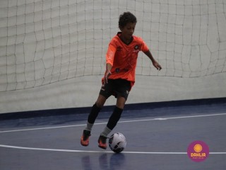 
<a style='margin-left: 5px;' class='btn btn-xs btn-social btn-facebook' href='https://www.facebook.com/sharer/sharer.php?u=https://boladovale.com.br/imgs/800-800-90/conteudo/fotos/1653/img6010.jpg' rel='popup' data-width='500' data-height='400'><i class='fa fa-facebook'></i>Compartilhar <span class='hidden-xs'>no Facebook</span>
</a> 
<a class='btn btn-default btn-xs' target='_blank' href='imgs/800-800-90/conteudo/fotos/1653/img6010.jpg'>
<span class='glyphicon glyphicon-cloud-download'></span> Salvar
</a> 
<span></span>