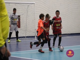 
<a style='margin-left: 5px;' class='btn btn-xs btn-social btn-facebook' href='https://www.facebook.com/sharer/sharer.php?u=https://boladovale.com.br/imgs/800-800-90/conteudo/fotos/1653/img6012.jpg' rel='popup' data-width='500' data-height='400'><i class='fa fa-facebook'></i>Compartilhar <span class='hidden-xs'>no Facebook</span>
</a> 
<a class='btn btn-default btn-xs' target='_blank' href='imgs/800-800-90/conteudo/fotos/1653/img6012.jpg'>
<span class='glyphicon glyphicon-cloud-download'></span> Salvar
</a> 
<span></span>