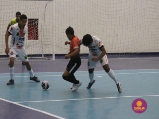 
<a style='margin-left: 5px;' class='btn btn-xs btn-social btn-facebook' href='https://www.facebook.com/sharer/sharer.php?u=https://boladovale.com.br/imgs/800-800-90/conteudo/fotos/1654/img6375.jpg' rel='popup' data-width='500' data-height='400'><i class='fa fa-facebook'></i>Compartilhar <span class='hidden-xs'>no Facebook</span>
</a> 
<a class='btn btn-default btn-xs' target='_blank' href='imgs/800-800-90/conteudo/fotos/1654/img6375.jpg'>
<span class='glyphicon glyphicon-cloud-download'></span> Salvar
</a> 
<span></span>