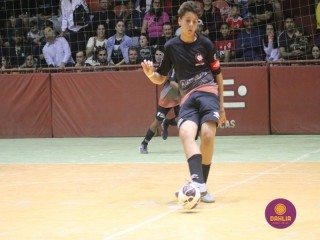 
<a style='margin-left: 5px;' class='btn btn-xs btn-social btn-facebook' href='https://www.facebook.com/sharer/sharer.php?u=https://boladovale.com.br/imgs/800-800-90/conteudo/fotos/1657/img6599.jpg' rel='popup' data-width='500' data-height='400'><i class='fa fa-facebook'></i>Compartilhar <span class='hidden-xs'>no Facebook</span>
</a> 
<a class='btn btn-default btn-xs' target='_blank' href='imgs/800-800-90/conteudo/fotos/1657/img6599.jpg'>
<span class='glyphicon glyphicon-cloud-download'></span> Salvar
</a> 
<span></span>