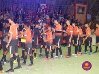 
<a style='margin-left: 5px;' class='btn btn-xs btn-social btn-facebook' href='https://www.facebook.com/sharer/sharer.php?u=https://boladovale.com.br/imgs/800-800-90/conteudo/fotos/1657/img6690.jpg' rel='popup' data-width='500' data-height='400'><i class='fa fa-facebook'></i>Compartilhar <span class='hidden-xs'>no Facebook</span>
</a> 
<a class='btn btn-default btn-xs' target='_blank' href='imgs/800-800-90/conteudo/fotos/1657/img6690.jpg'>
<span class='glyphicon glyphicon-cloud-download'></span> Salvar
</a> 
<span></span>