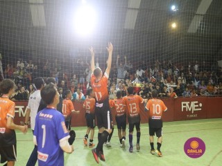 
<a style='margin-left: 5px;' class='btn btn-xs btn-social btn-facebook' href='https://www.facebook.com/sharer/sharer.php?u=https://boladovale.com.br/imgs/800-800-90/conteudo/fotos/1658/img6768.jpg' rel='popup' data-width='500' data-height='400'><i class='fa fa-facebook'></i>Compartilhar <span class='hidden-xs'>no Facebook</span>
</a> 
<a class='btn btn-default btn-xs' target='_blank' href='imgs/800-800-90/conteudo/fotos/1658/img6768.jpg'>
<span class='glyphicon glyphicon-cloud-download'></span> Salvar
</a> 
<span></span>