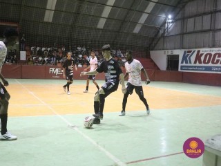 
<a style='margin-left: 5px;' class='btn btn-xs btn-social btn-facebook' href='https://www.facebook.com/sharer/sharer.php?u=https://boladovale.com.br/imgs/800-800-90/conteudo/fotos/1664/img7343.jpg' rel='popup' data-width='500' data-height='400'><i class='fa fa-facebook'></i>Compartilhar <span class='hidden-xs'>no Facebook</span>
</a> 
<a class='btn btn-default btn-xs' target='_blank' href='imgs/800-800-90/conteudo/fotos/1664/img7343.jpg'>
<span class='glyphicon glyphicon-cloud-download'></span> Salvar
</a> 
<span></span>