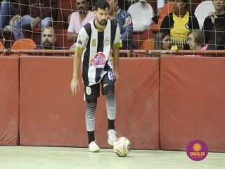 
<a style='margin-left: 5px;' class='btn btn-xs btn-social btn-facebook' href='https://www.facebook.com/sharer/sharer.php?u=https://boladovale.com.br/imgs/800-800-90/conteudo/fotos/1669/img6734.jpg' rel='popup' data-width='500' data-height='400'><i class='fa fa-facebook'></i>Compartilhar <span class='hidden-xs'>no Facebook</span>
</a> 
<a class='btn btn-default btn-xs' target='_blank' href='imgs/800-800-90/conteudo/fotos/1669/img6734.jpg'>
<span class='glyphicon glyphicon-cloud-download'></span> Salvar
</a> 
<span></span>