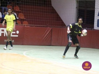 
<a style='margin-left: 5px;' class='btn btn-xs btn-social btn-facebook' href='https://www.facebook.com/sharer/sharer.php?u=https://boladovale.com.br/imgs/800-800-90/conteudo/fotos/1672/img7959.jpg' rel='popup' data-width='500' data-height='400'><i class='fa fa-facebook'></i>Compartilhar <span class='hidden-xs'>no Facebook</span>
</a> 
<a class='btn btn-default btn-xs' target='_blank' href='imgs/800-800-90/conteudo/fotos/1672/img7959.jpg'>
<span class='glyphicon glyphicon-cloud-download'></span> Salvar
</a> 
<span></span>