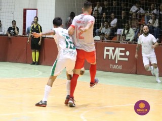 
<a style='margin-left: 5px;' class='btn btn-xs btn-social btn-facebook' href='https://www.facebook.com/sharer/sharer.php?u=https://boladovale.com.br/imgs/800-800-90/conteudo/fotos/1674/img8117.jpg' rel='popup' data-width='500' data-height='400'><i class='fa fa-facebook'></i>Compartilhar <span class='hidden-xs'>no Facebook</span>
</a> 
<a class='btn btn-default btn-xs' target='_blank' href='imgs/800-800-90/conteudo/fotos/1674/img8117.jpg'>
<span class='glyphicon glyphicon-cloud-download'></span> Salvar
</a> 
<span></span>