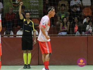 
<a style='margin-left: 5px;' class='btn btn-xs btn-social btn-facebook' href='https://www.facebook.com/sharer/sharer.php?u=https://boladovale.com.br/imgs/800-800-90/conteudo/fotos/1674/img8185.jpg' rel='popup' data-width='500' data-height='400'><i class='fa fa-facebook'></i>Compartilhar <span class='hidden-xs'>no Facebook</span>
</a> 
<a class='btn btn-default btn-xs' target='_blank' href='imgs/800-800-90/conteudo/fotos/1674/img8185.jpg'>
<span class='glyphicon glyphicon-cloud-download'></span> Salvar
</a> 
<span></span>