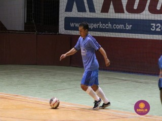 
<a style='margin-left: 5px;' class='btn btn-xs btn-social btn-facebook' href='https://www.facebook.com/sharer/sharer.php?u=https://boladovale.com.br/imgs/800-800-90/conteudo/fotos/1676/img8354.jpg' rel='popup' data-width='500' data-height='400'><i class='fa fa-facebook'></i>Compartilhar <span class='hidden-xs'>no Facebook</span>
</a> 
<a class='btn btn-default btn-xs' target='_blank' href='imgs/800-800-90/conteudo/fotos/1676/img8354.jpg'>
<span class='glyphicon glyphicon-cloud-download'></span> Salvar
</a> 
<span></span>