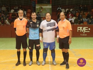
<a style='margin-left: 5px;' class='btn btn-xs btn-social btn-facebook' href='https://www.facebook.com/sharer/sharer.php?u=https://boladovale.com.br/imgs/800-800-90/conteudo/fotos/1679/img8488.jpg' rel='popup' data-width='500' data-height='400'><i class='fa fa-facebook'></i>Compartilhar <span class='hidden-xs'>no Facebook</span>
</a> 
<a class='btn btn-default btn-xs' target='_blank' href='imgs/800-800-90/conteudo/fotos/1679/img8488.jpg'>
<span class='glyphicon glyphicon-cloud-download'></span> Salvar
</a> 
<span></span>