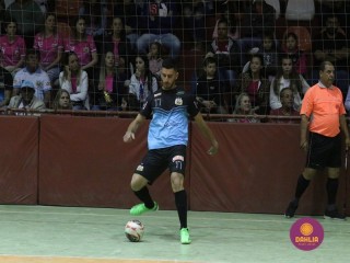 
<a style='margin-left: 5px;' class='btn btn-xs btn-social btn-facebook' href='https://www.facebook.com/sharer/sharer.php?u=https://boladovale.com.br/imgs/800-800-90/conteudo/fotos/1679/img8514.jpg' rel='popup' data-width='500' data-height='400'><i class='fa fa-facebook'></i>Compartilhar <span class='hidden-xs'>no Facebook</span>
</a> 
<a class='btn btn-default btn-xs' target='_blank' href='imgs/800-800-90/conteudo/fotos/1679/img8514.jpg'>
<span class='glyphicon glyphicon-cloud-download'></span> Salvar
</a> 
<span></span>
