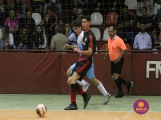 
<a style='margin-left: 5px;' class='btn btn-xs btn-social btn-facebook' href='https://www.facebook.com/sharer/sharer.php?u=https://boladovale.com.br/imgs/800-800-90/conteudo/fotos/1680/img8591.jpg' rel='popup' data-width='500' data-height='400'><i class='fa fa-facebook'></i>Compartilhar <span class='hidden-xs'>no Facebook</span>
</a> 
<a class='btn btn-default btn-xs' target='_blank' href='imgs/800-800-90/conteudo/fotos/1680/img8591.jpg'>
<span class='glyphicon glyphicon-cloud-download'></span> Salvar
</a> 
<span></span>