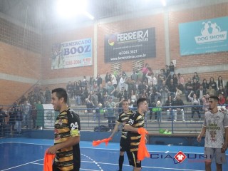 
<a style='margin-left: 5px;' class='btn btn-xs btn-social btn-facebook' href='https://www.facebook.com/sharer/sharer.php?u=https://boladovale.com.br/imgs/800-800-90/conteudo/fotos/1682/img9142.jpg' rel='popup' data-width='500' data-height='400'><i class='fa fa-facebook'></i>Compartilhar <span class='hidden-xs'>no Facebook</span>
</a> 
<a class='btn btn-default btn-xs' target='_blank' href='imgs/800-800-90/conteudo/fotos/1682/img9142.jpg'>
<span class='glyphicon glyphicon-cloud-download'></span> Salvar
</a> 
<span></span>