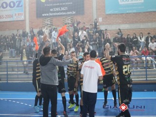 
<a style='margin-left: 5px;' class='btn btn-xs btn-social btn-facebook' href='https://www.facebook.com/sharer/sharer.php?u=https://boladovale.com.br/imgs/800-800-90/conteudo/fotos/1682/img9147.jpg' rel='popup' data-width='500' data-height='400'><i class='fa fa-facebook'></i>Compartilhar <span class='hidden-xs'>no Facebook</span>
</a> 
<a class='btn btn-default btn-xs' target='_blank' href='imgs/800-800-90/conteudo/fotos/1682/img9147.jpg'>
<span class='glyphicon glyphicon-cloud-download'></span> Salvar
</a> 
<span></span>