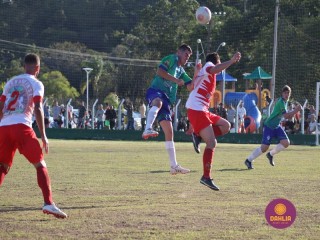 
<a style='margin-left: 5px;' class='btn btn-xs btn-social btn-facebook' href='https://www.facebook.com/sharer/sharer.php?u=https://boladovale.com.br/imgs/800-800-90/conteudo/fotos/1684/img9594.jpg' rel='popup' data-width='500' data-height='400'><i class='fa fa-facebook'></i>Compartilhar <span class='hidden-xs'>no Facebook</span>
</a> 
<a class='btn btn-default btn-xs' target='_blank' href='imgs/800-800-90/conteudo/fotos/1684/img9594.jpg'>
<span class='glyphicon glyphicon-cloud-download'></span> Salvar
</a> 
<span></span>