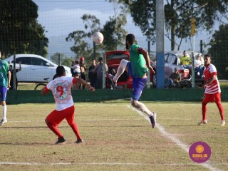 
<a style='margin-left: 5px;' class='btn btn-xs btn-social btn-facebook' href='https://www.facebook.com/sharer/sharer.php?u=https://boladovale.com.br/imgs/800-800-90/conteudo/fotos/1684/img9664.jpg' rel='popup' data-width='500' data-height='400'><i class='fa fa-facebook'></i>Compartilhar <span class='hidden-xs'>no Facebook</span>
</a> 
<a class='btn btn-default btn-xs' target='_blank' href='imgs/800-800-90/conteudo/fotos/1684/img9664.jpg'>
<span class='glyphicon glyphicon-cloud-download'></span> Salvar
</a> 
<span></span>