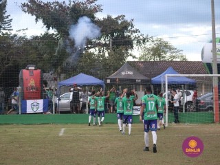 
<a style='margin-left: 5px;' class='btn btn-xs btn-social btn-facebook' href='https://www.facebook.com/sharer/sharer.php?u=https://boladovale.com.br/imgs/800-800-90/conteudo/fotos/1684/img9770.jpg' rel='popup' data-width='500' data-height='400'><i class='fa fa-facebook'></i>Compartilhar <span class='hidden-xs'>no Facebook</span>
</a> 
<a class='btn btn-default btn-xs' target='_blank' href='imgs/800-800-90/conteudo/fotos/1684/img9770.jpg'>
<span class='glyphicon glyphicon-cloud-download'></span> Salvar
</a> 
<span></span>