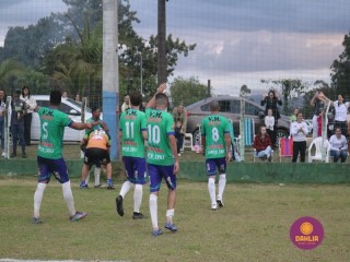 
<a style='margin-left: 5px;' class='btn btn-xs btn-social btn-facebook' href='https://www.facebook.com/sharer/sharer.php?u=https://boladovale.com.br/imgs/800-800-90/conteudo/fotos/1684/img9783.jpg' rel='popup' data-width='500' data-height='400'><i class='fa fa-facebook'></i>Compartilhar <span class='hidden-xs'>no Facebook</span>
</a> 
<a class='btn btn-default btn-xs' target='_blank' href='imgs/800-800-90/conteudo/fotos/1684/img9783.jpg'>
<span class='glyphicon glyphicon-cloud-download'></span> Salvar
</a> 
<span></span>