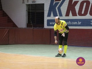 
<a style='margin-left: 5px;' class='btn btn-xs btn-social btn-facebook' href='https://www.facebook.com/sharer/sharer.php?u=https://boladovale.com.br/imgs/800-800-90/conteudo/fotos/1686/img9943.jpg' rel='popup' data-width='500' data-height='400'><i class='fa fa-facebook'></i>Compartilhar <span class='hidden-xs'>no Facebook</span>
</a> 
<a class='btn btn-default btn-xs' target='_blank' href='imgs/800-800-90/conteudo/fotos/1686/img9943.jpg'>
<span class='glyphicon glyphicon-cloud-download'></span> Salvar
</a> 
<span></span>