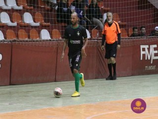
<a style='margin-left: 5px;' class='btn btn-xs btn-social btn-facebook' href='https://www.facebook.com/sharer/sharer.php?u=https://boladovale.com.br/imgs/800-800-90/conteudo/fotos/1687/img0153.jpg' rel='popup' data-width='500' data-height='400'><i class='fa fa-facebook'></i>Compartilhar <span class='hidden-xs'>no Facebook</span>
</a> 
<a class='btn btn-default btn-xs' target='_blank' href='imgs/800-800-90/conteudo/fotos/1687/img0153.jpg'>
<span class='glyphicon glyphicon-cloud-download'></span> Salvar
</a> 
<span></span>