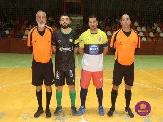 
<a style='margin-left: 5px;' class='btn btn-xs btn-social btn-facebook' href='https://www.facebook.com/sharer/sharer.php?u=https://boladovale.com.br/imgs/800-800-90/conteudo/fotos/1687/img9974.jpg' rel='popup' data-width='500' data-height='400'><i class='fa fa-facebook'></i>Compartilhar <span class='hidden-xs'>no Facebook</span>
</a> 
<a class='btn btn-default btn-xs' target='_blank' href='imgs/800-800-90/conteudo/fotos/1687/img9974.jpg'>
<span class='glyphicon glyphicon-cloud-download'></span> Salvar
</a> 
<span></span>