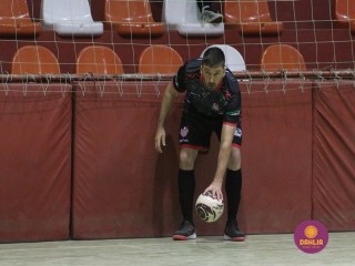 
<a style='margin-left: 5px;' class='btn btn-xs btn-social btn-facebook' href='https://www.facebook.com/sharer/sharer.php?u=https://boladovale.com.br/imgs/800-800-90/conteudo/fotos/1689/img0340.jpg' rel='popup' data-width='500' data-height='400'><i class='fa fa-facebook'></i>Compartilhar <span class='hidden-xs'>no Facebook</span>
</a> 
<a class='btn btn-default btn-xs' target='_blank' href='imgs/800-800-90/conteudo/fotos/1689/img0340.jpg'>
<span class='glyphicon glyphicon-cloud-download'></span> Salvar
</a> 
<span></span>