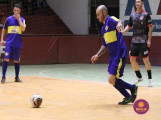 
<a style='margin-left: 5px;' class='btn btn-xs btn-social btn-facebook' href='https://www.facebook.com/sharer/sharer.php?u=https://boladovale.com.br/imgs/800-800-90/conteudo/fotos/1689/img0347.jpg' rel='popup' data-width='500' data-height='400'><i class='fa fa-facebook'></i>Compartilhar <span class='hidden-xs'>no Facebook</span>
</a> 
<a class='btn btn-default btn-xs' target='_blank' href='imgs/800-800-90/conteudo/fotos/1689/img0347.jpg'>
<span class='glyphicon glyphicon-cloud-download'></span> Salvar
</a> 
<span></span>