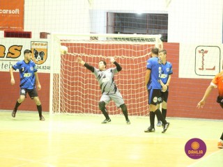 
<a style='margin-left: 5px;' class='btn btn-xs btn-social btn-facebook' href='https://www.facebook.com/sharer/sharer.php?u=https://boladovale.com.br/imgs/800-800-90/conteudo/fotos/1697/img7460.jpg' rel='popup' data-width='500' data-height='400'><i class='fa fa-facebook'></i>Compartilhar <span class='hidden-xs'>no Facebook</span>
</a> 
<a class='btn btn-default btn-xs' target='_blank' href='imgs/800-800-90/conteudo/fotos/1697/img7460.jpg'>
<span class='glyphicon glyphicon-cloud-download'></span> Salvar
</a> 
<span></span>