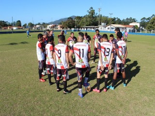 
<a style='margin-left: 5px;' class='btn btn-xs btn-social btn-facebook' href='https://www.facebook.com/sharer/sharer.php?u=https://boladovale.com.br/imgs/800-800-90/conteudo/fotos/1699/img6946.jpg' rel='popup' data-width='500' data-height='400'><i class='fa fa-facebook'></i>Compartilhar <span class='hidden-xs'>no Facebook</span>
</a> 
<a class='btn btn-default btn-xs' target='_blank' href='imgs/800-800-90/conteudo/fotos/1699/img6946.jpg'>
<span class='glyphicon glyphicon-cloud-download'></span> Salvar
</a> 
<span></span>