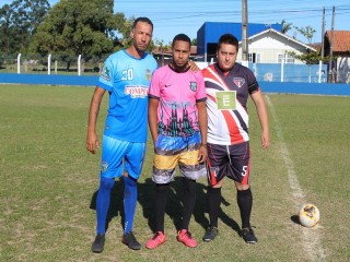 
<a style='margin-left: 5px;' class='btn btn-xs btn-social btn-facebook' href='https://www.facebook.com/sharer/sharer.php?u=https://boladovale.com.br/imgs/800-800-90/conteudo/fotos/1699/img6962.jpg' rel='popup' data-width='500' data-height='400'><i class='fa fa-facebook'></i>Compartilhar <span class='hidden-xs'>no Facebook</span>
</a> 
<a class='btn btn-default btn-xs' target='_blank' href='imgs/800-800-90/conteudo/fotos/1699/img6962.jpg'>
<span class='glyphicon glyphicon-cloud-download'></span> Salvar
</a> 
<span></span>